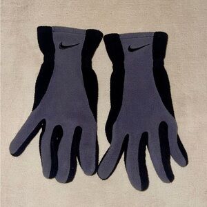 Nike Men's Black and Gray Gloves
